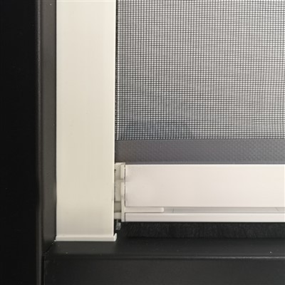 PVC zavjesa za zaštitu od muha koja se uvlači